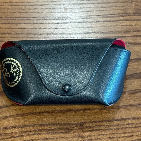 Ray-Ban Classic Black Sunglasses RB2132 - Picture 7 of 10